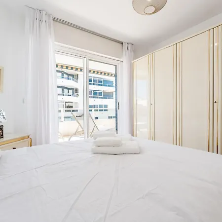 Tropico Carihuela View & Parking * 托雷莫利诺斯