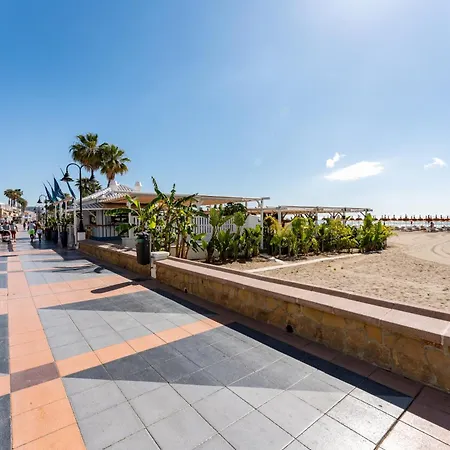 Tropico Carihuela View & Parking * 托雷莫利诺斯