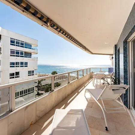 Tropico Carihuela View & Parking 公寓 *