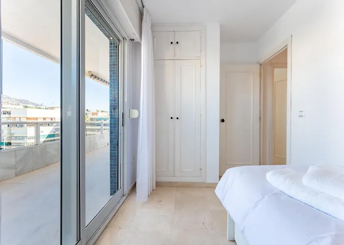 Tropico Carihuela View & Parking Apartament Torremolinos