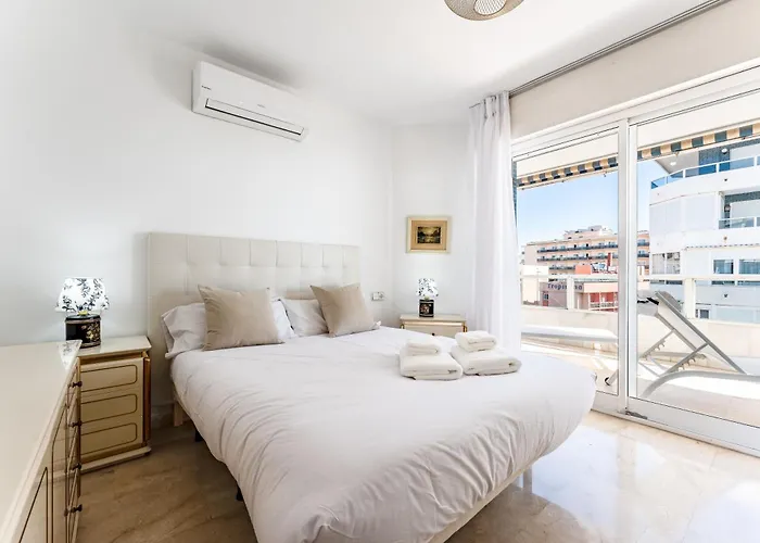 Tropico Carihuela View & Parking Torremolinos